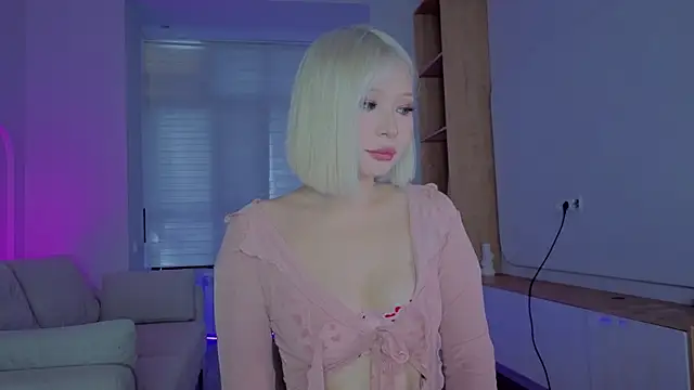 RileyMee online show from September 10, 4:45 am