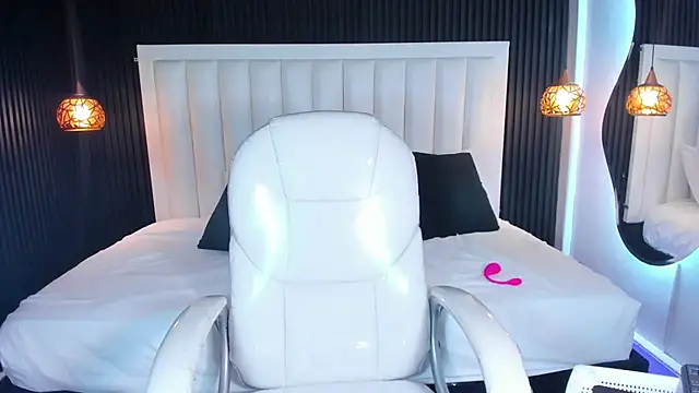 AslyGomez online show from March 4, 11:50 am