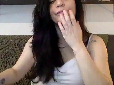 beatrizspbr online show from July 29, 11:43 am
