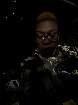 SexyHoneyRedd online show from October 31, 10:41 am