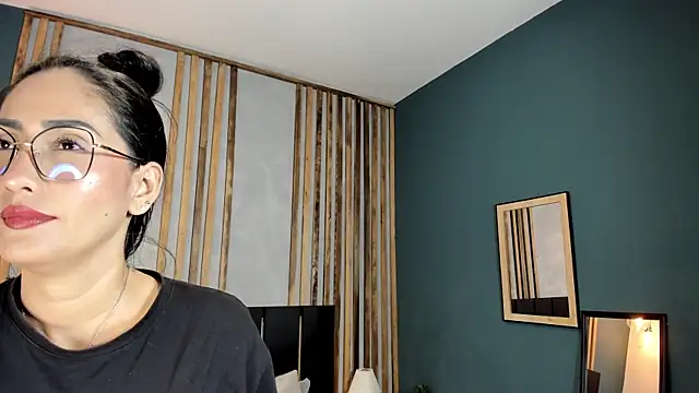 Janne lee online show from December 14, 8:03 pm