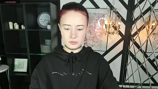 Lily Moonlight online show from February 26, 2:05 pm