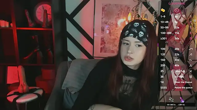 Lily Moonlight online show from May 31, 2:12 pm