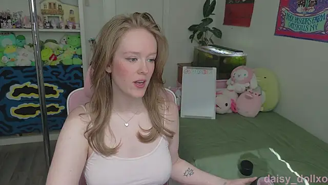 Daisy Dollxo online show from April 27, 7:33 pm