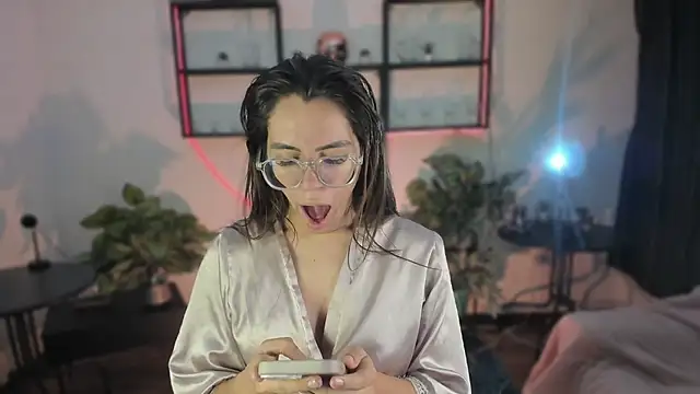 electra goddes online show from December 3, 5:54 am