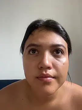 alisson carolina73 online show from May 31, 7:26 pm