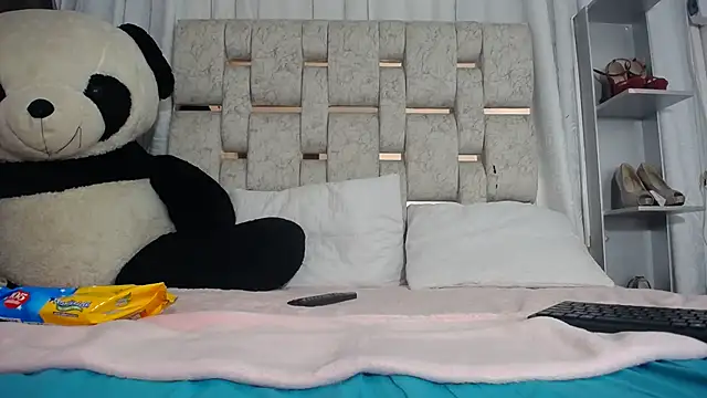 KOURTNEY-- online show from September 10, 2:22 am