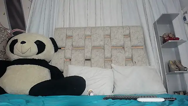 KOURTNEY-- online show from September 15, 2:53 am