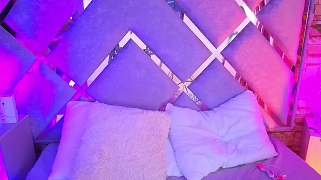 paulette dupont online show from March 7, 3:57 am