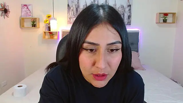 mia aira online show from September 9, 3:23 pm