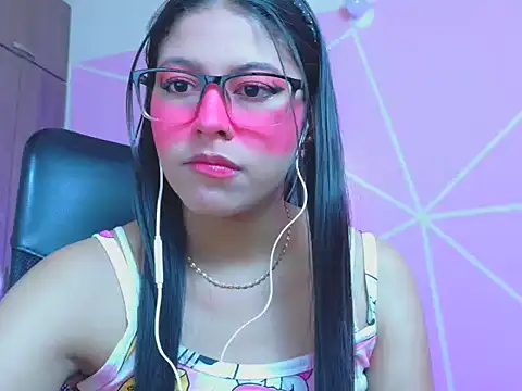  ALLYSON18  online show from April 28, 11:58 am