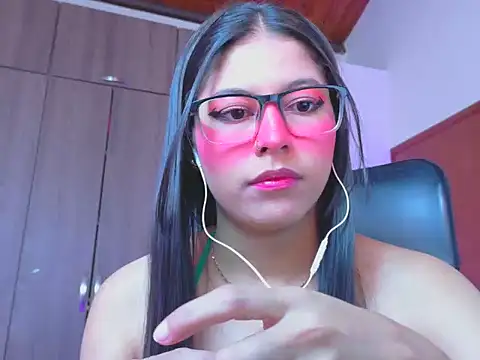  ALLYSON18  online show from June 10, 12:15 pm