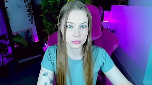 CuteMousee online show from July 17, 9:46 am
