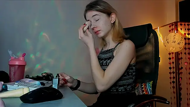 TinaDavil online show from February 24, 1:10 pm