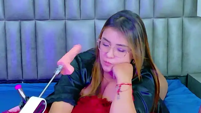 ZoehRoux online show from November 15, 4:24 am