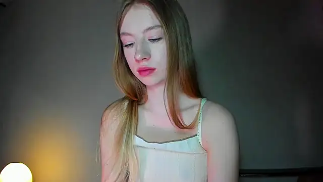 minidivaa  online show from April 4, 7:23 pm