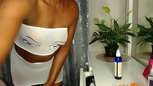 MissBigNipples online show from June 6, 3:02 am