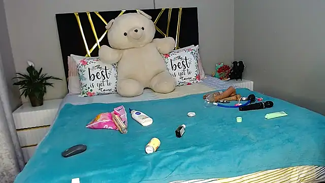 MissBigNipples online show from October 7, 1:32 am