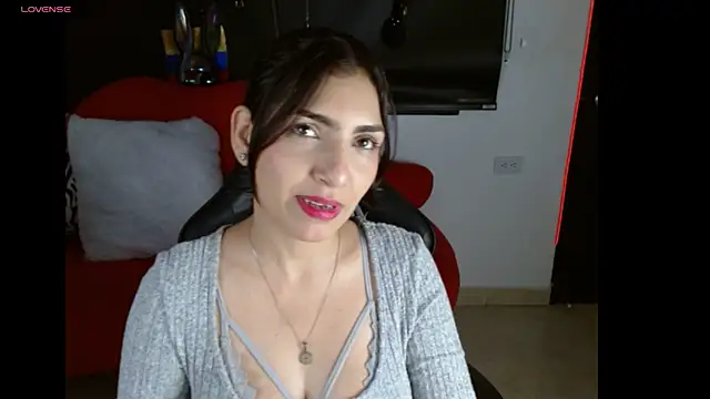 Carolaine69  online show from July 9, 1:46 pm