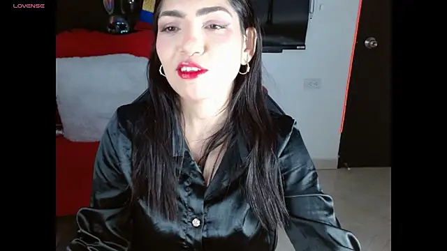 Carolaine69  online show from June 30, 1:32 pm