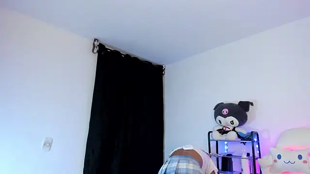 meganthompsonn22 online show from February 6, 4:16 am