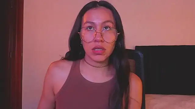 EmiGomez  online show from July 24, 3:04 am