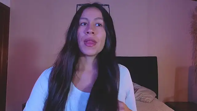 EmiGomez  online show from July 16, 10:58 pm