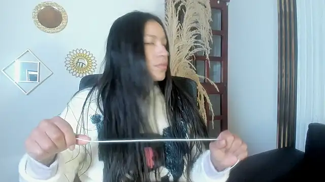 EmiGomez  online show from August 1, 4:36 am