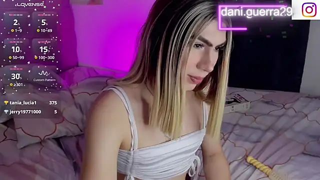 saskya online show from December 17, 11:25 am