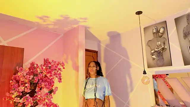 Snapshot of Elith_noa chatting on September 23, 7:23 pm Elith noa online show from September 23, 7:23 pm