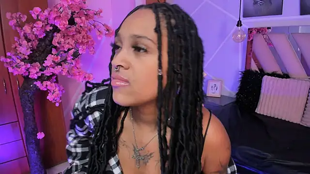 Snapshot of Elith_noa chatting on September 20, 7:56 pm Elith noa online show from September 20, 7:56 pm