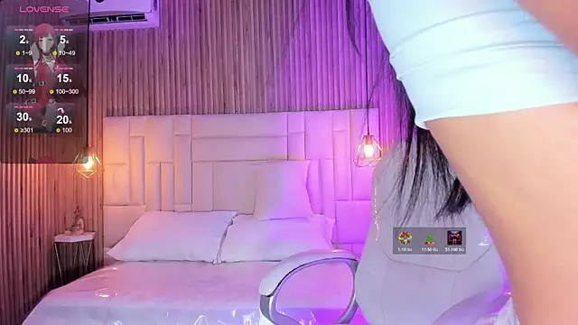 CaitlynCouper online show from January 13, 11:47 am