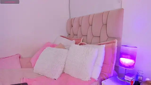 ZarianaEvanz online show from July 9, 12:46 am
