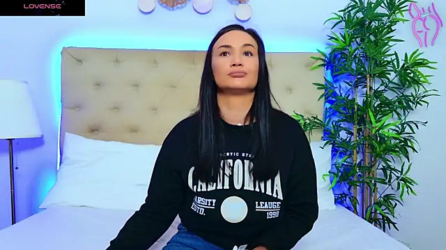 Snapshot of DaliyaArabian chatting on October 15, 12:08 pm DaliyaArabian online show from October 15, 12:08 pm