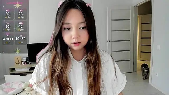 Fluffy Rose online show from May 7, 4:06 am