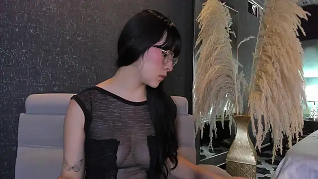 Susa1userma  online show from December 5, 7:37 pm