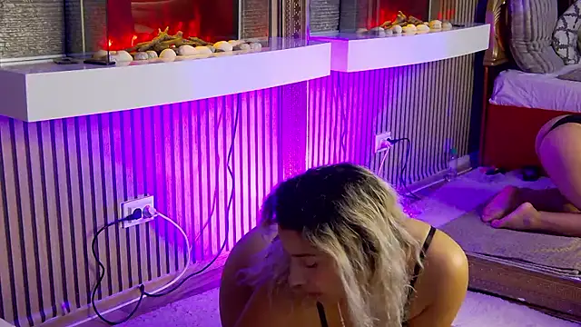 SweetMissXXX online show from November 6, 8:20 am