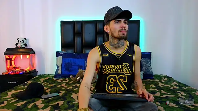 Brutal Sex Fucking online show from March 5, 8:04 pm