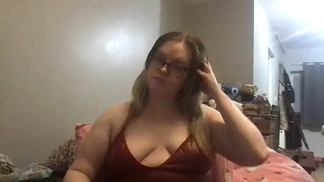 Snapshot of honeyyy24 chatting on October 15, 8:44 pm honeyyy24 online show from October 15, 8:44 pm