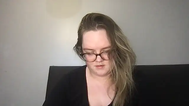 honeyyy24 online show from October 23, 8:26 pm