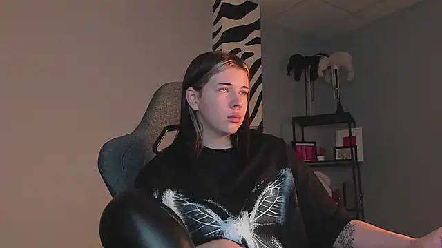 AliceSunday online show from November 29, 5:00 am