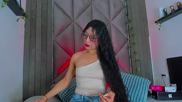 BriaConner  online show from June 29, 2:51 am
