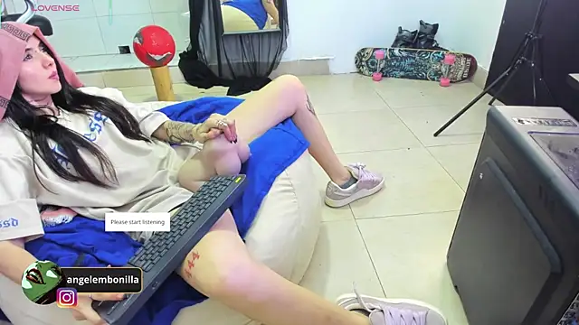 megan morgan01 online show from July 10, 1:00 pm