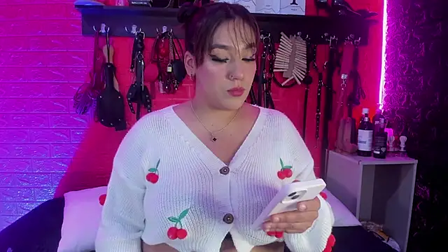 sarita moller online show from October 17, 3:54 am