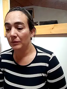 Snapshot of skayhot_ chatting on September 17, 1:42 pm skayhot online show from September 17, 1:42 pm