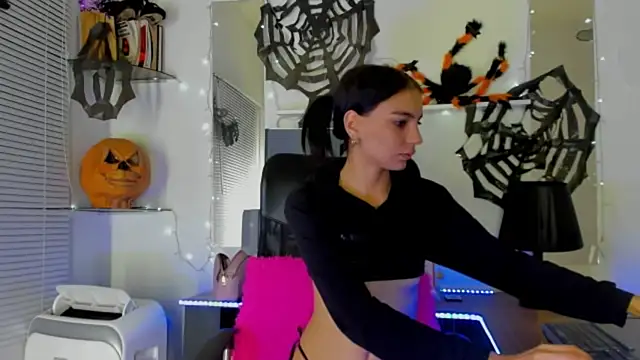 Snapshot of YUKIODAVIS chatting on October 17, 12:52 pm YUKIODAVIS online show from October 17, 12:52 pm