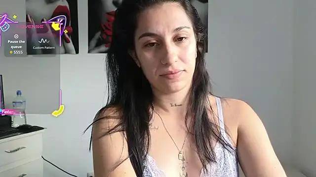 tammyandrade  online show from June 11, 11:18 am