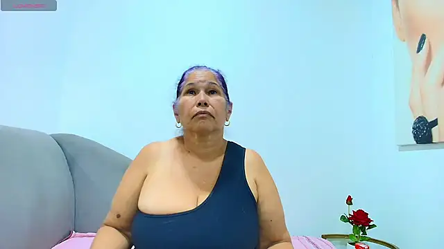 girl amada online show from July 17, 6:55 pm