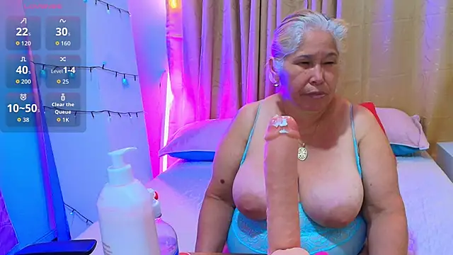 girl amada online show from December 13, 7:53 pm