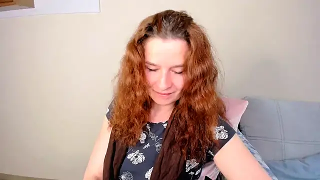   MaryLee   online show from June 13, 3:37 am